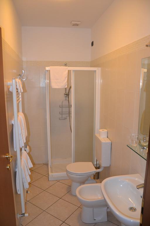 Locanda Le Palafitte Бардолино Номер фото