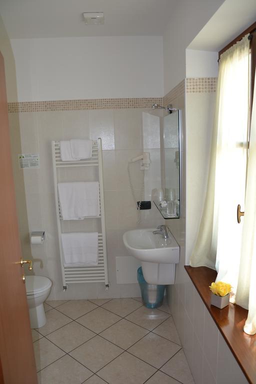 Locanda Le Palafitte Бардолино Номер фото